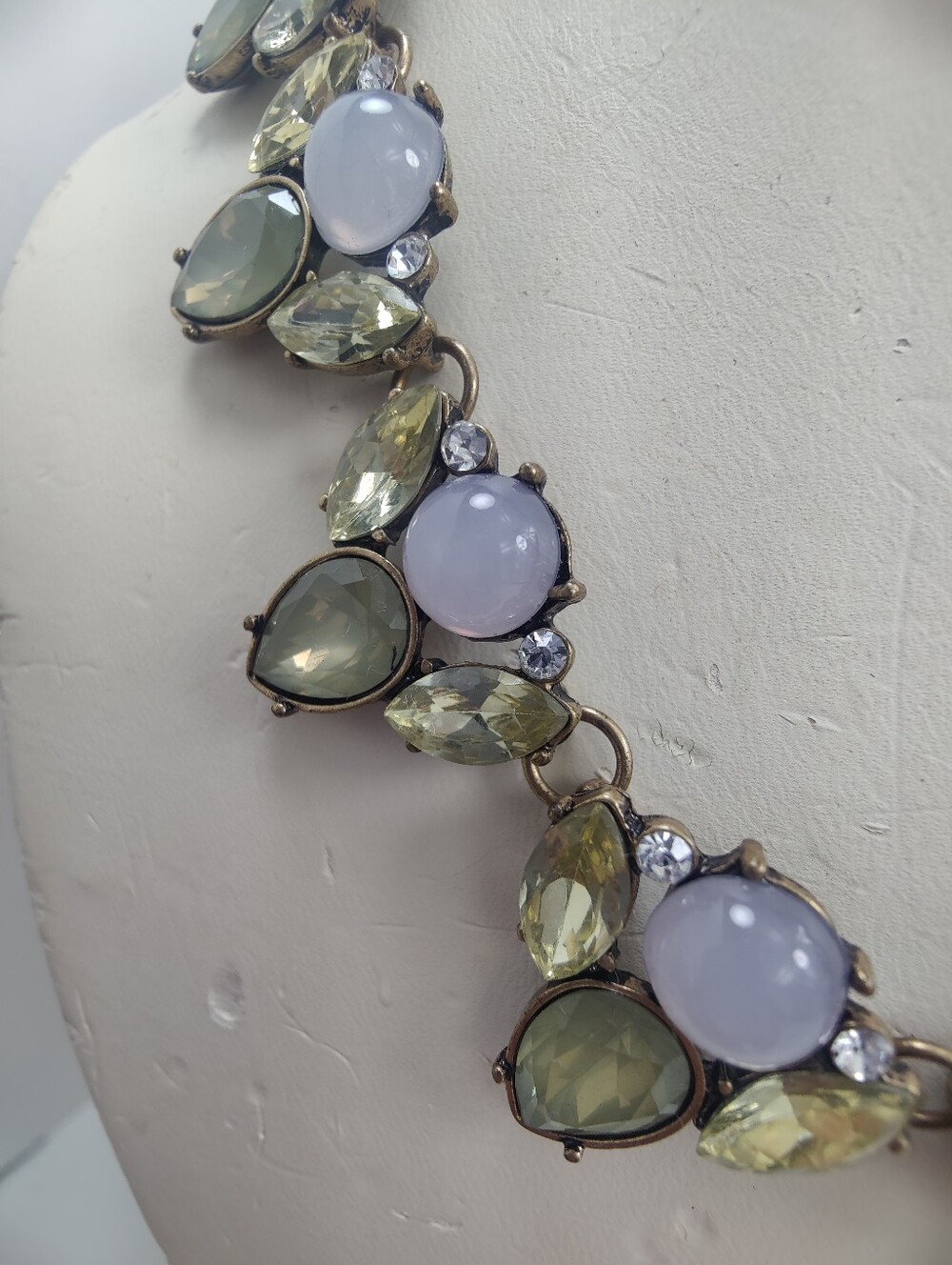 Vintage Style Lavender Green Statement Necklace Bronze Tone Rhinestone Floral - Picture 9 of 10